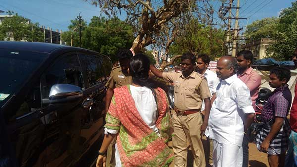 Rs 8 lakh stolen from car in Alangulam