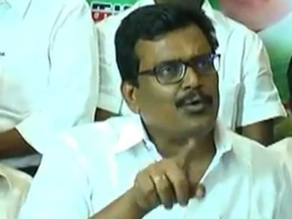 தேனியில் நடந்த கூட்டம் 
