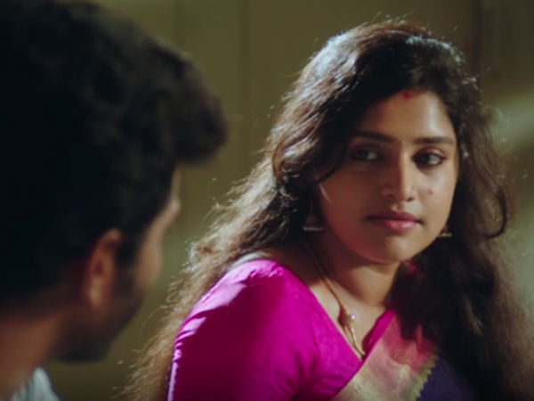 சந்தோஷின் வாசனையை ஜனனி 