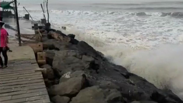  குஜராத் முதல்வர் வேண்டுகோள்