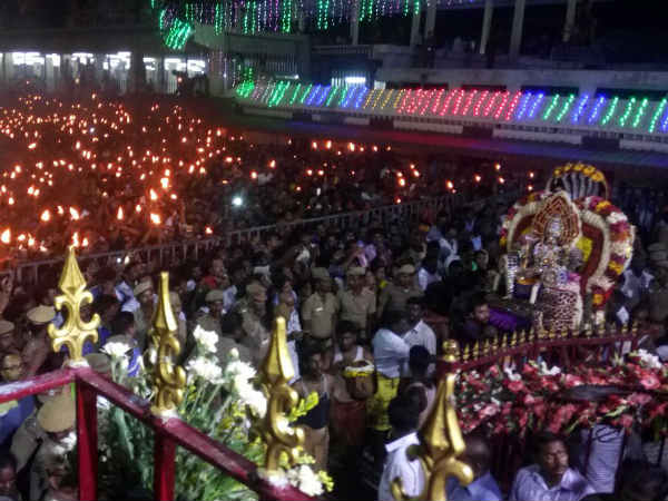 ஏழைகளுக்கு தானம்