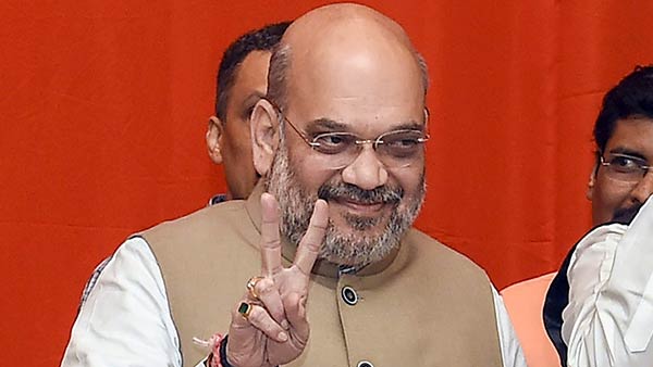 மகாராஷ்டிராவில் பாஜக விளையாட்டு 