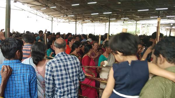 கேள்விக்குறிதான் 