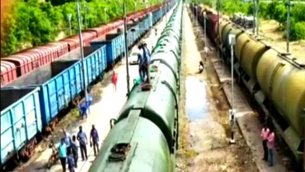 Drinking water coming to Chennai by trains from jolarpettai 