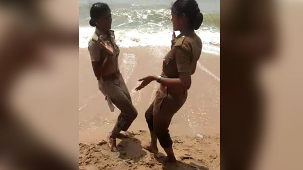 பெண் போலீசார் 