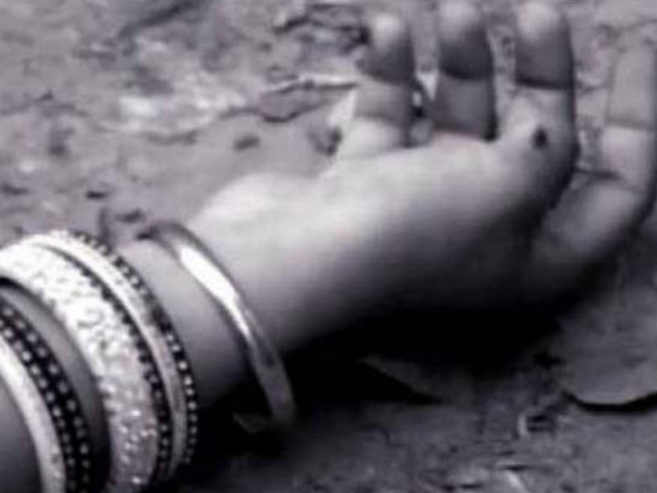 Woman with baby jumps off from 7th floor of flat in Bangaluru Woman with baby jumps off from 7th floor of flat in Bangaluru