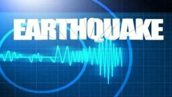 Earthquake in Nepals capital Kathmandu .. People fleeing homes Earthquake in Nepals capital Kathmandu .. People fleeing homes