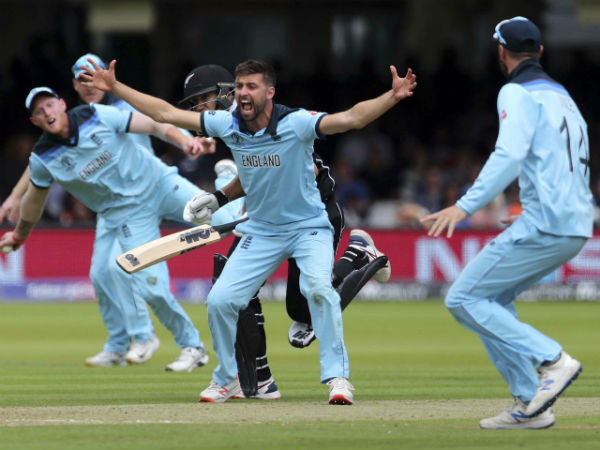 சரியாகத்தான் 