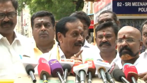 20க்கும் குறைவான மாணவர்கள் 20க்கும் குறைவான மாணவர்கள்