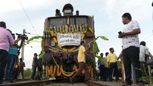 Drinking water coming to Chennai by trains from jolarpettai 