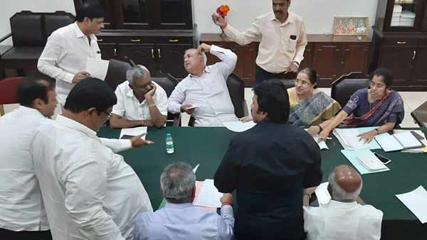 குமாரசாமிக்கு ஆதரவு எத்தனை பேர்? 