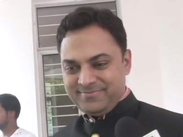 பொருளாதார ஆலோசகர் 