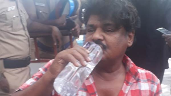 விடுதலை செய்ய வேண்டும் விடுதலை செய்ய வேண்டும்