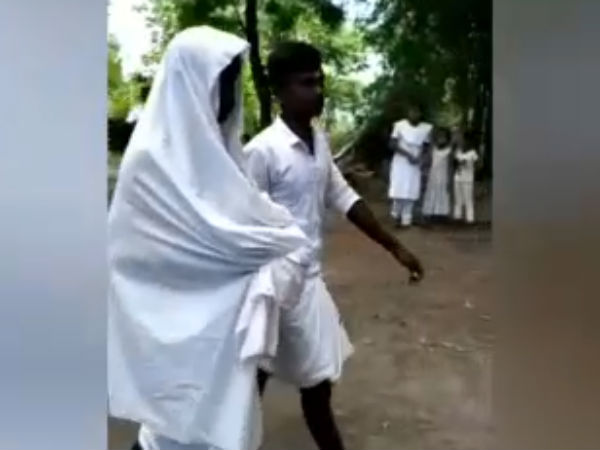 நெல் குத்துவது 