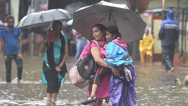 Mumbai Rains: IMD issues red alert 