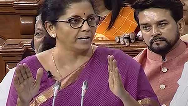 அலங்கார அணிவகுப்பு 