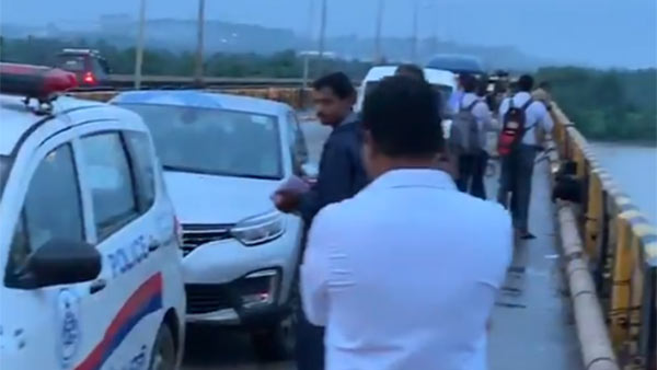 பின்பற்றுதல் 