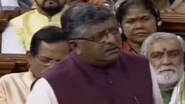 எதிர்க்கட்சிகள் வெளிநடப்பு 