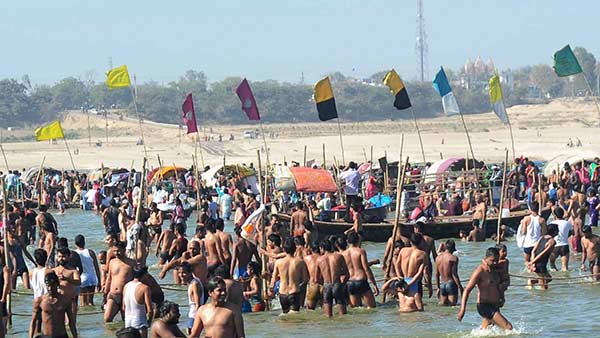 ஹரித்துவாரில் கோடிக்கணக்கான பக்தர்கள்