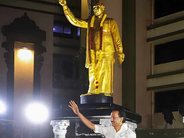 திமுகவின் தற்கொலைப் பாதை 