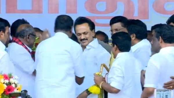 கொள்ளையடிக்கும் 