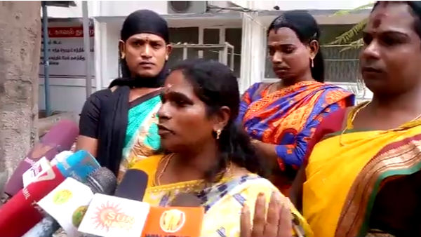 அடிக்க வந்தார் 