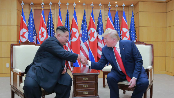 USA Press secretary Stephanie Grisham run Banging on north korean Security officers USA Press secretary Stephanie Grisham run Banging on north korean Security officers