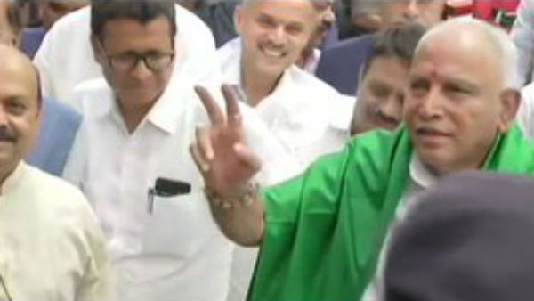 அமைச்சரவை குழப்பம் 