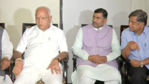 சட்டசபைக்கு வராமல் சட்டசபைக்கு வராமல்