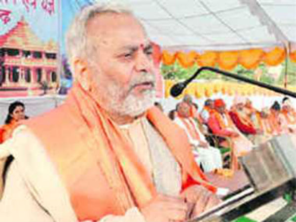 மோடி உதவ வேண்டும் மோடி உதவ வேண்டும்