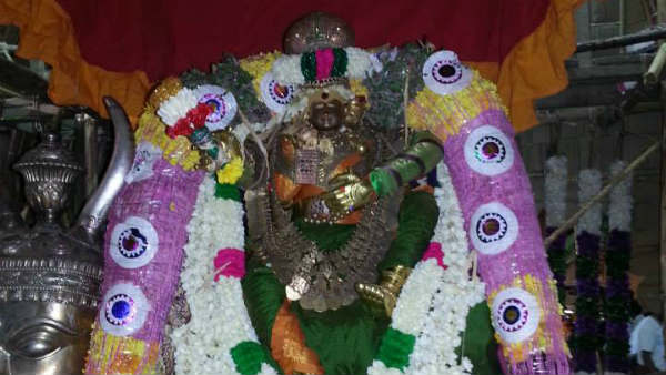 குவியும் பக்தர்கள்