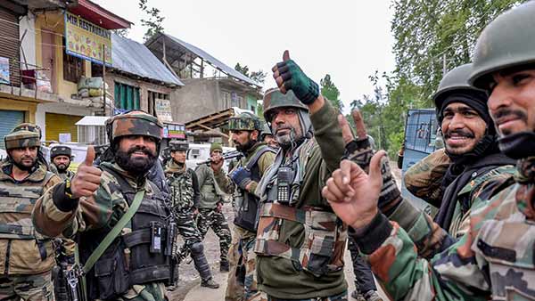 ராணுவம் குவிப்பு 