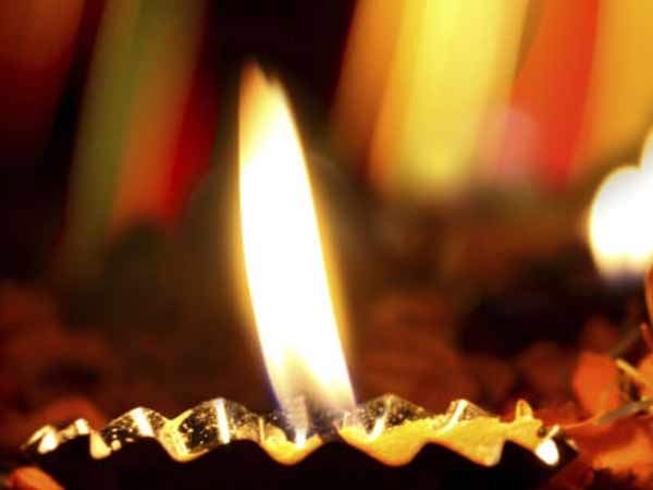 விளக்கு துலக்கும் நாட்களுக்குரிய பலன்