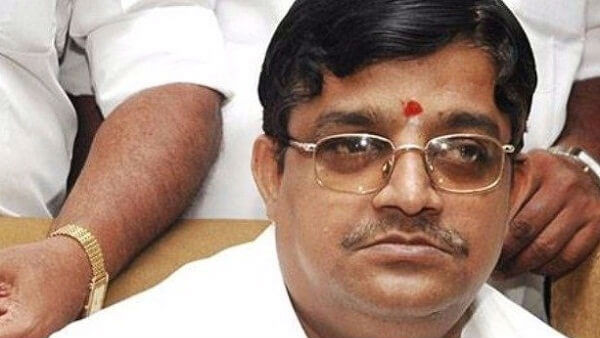 ஜெ.வை சந்தித்தார் 