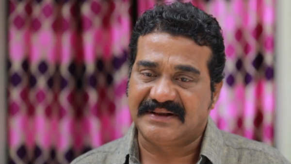 மலரிடம் பெரியவர்கள் 