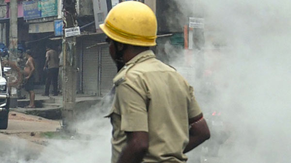 தீயணைப்பு வீரர்கள் விரைவு 
