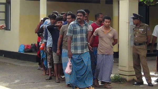 எத்தனை பேர் 