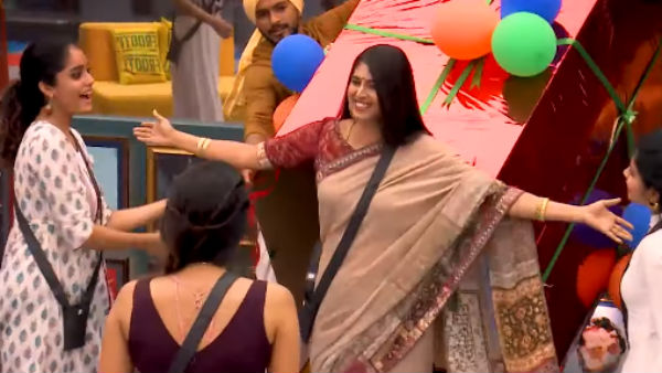 சேலை பிடிக்கும் 