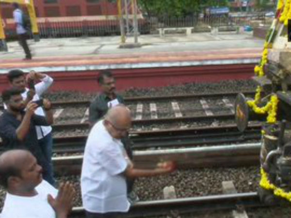 எங்கயும் நிற்காது எங்கயும் நிற்காது