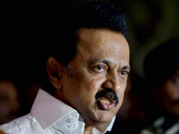 நிறுத்தி வைக்க வலியுறுத்தல் 