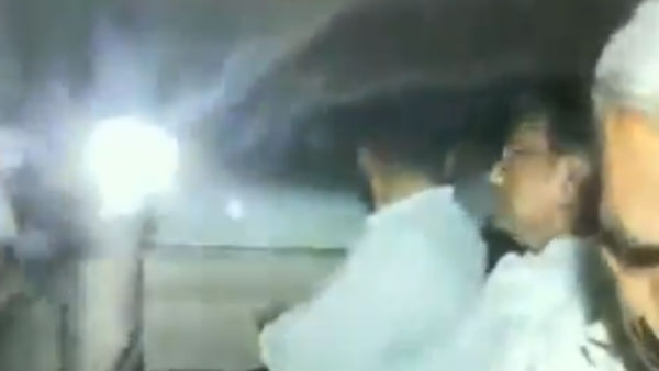 கைது செய்தனர் 