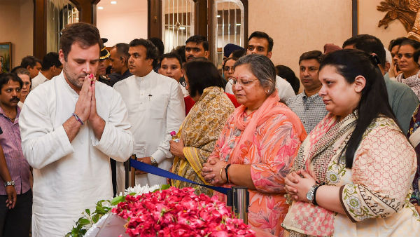 ஜெட்லி மனைவி சங்கீதா 