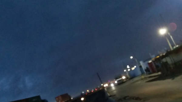 இடி, மின்னல், சூறைக்காற்றுடன் மழை.. இரவில் நடுங்கும் சென்னை 