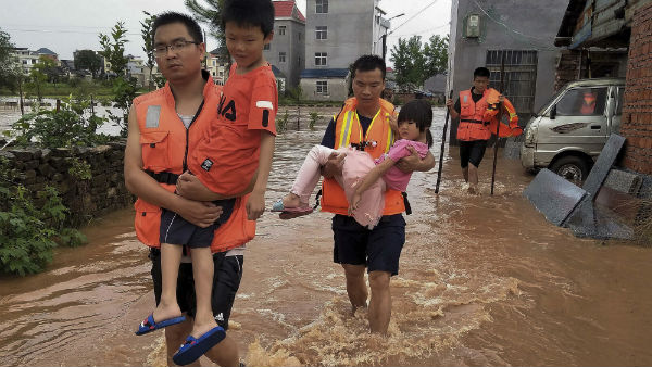 Heavy rains in China, The impact of peoples normal life Heavy rains in China, The impact of peoples normal life