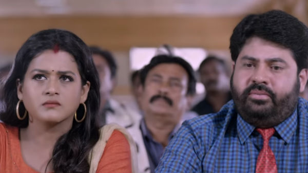 ஸ்டேஷனில் மறுநாள் 