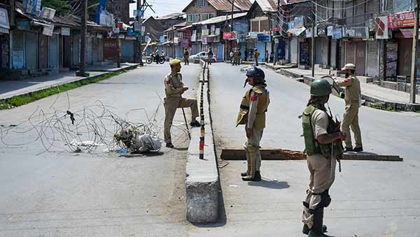 DMK protest to give a headache for modi 
