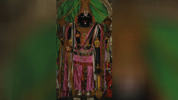 அத்திமரத்தில் காட்சி கொடுத்த இறைவன்