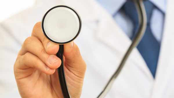 மாணவர்களை தேடும் போலீஸ் 