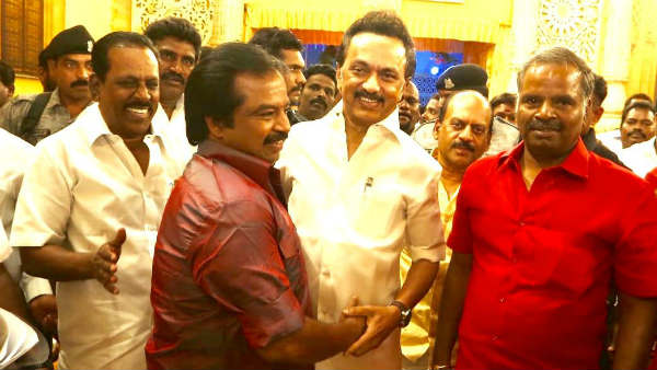 mk stalin and saidai duraisami standing on the same stage
