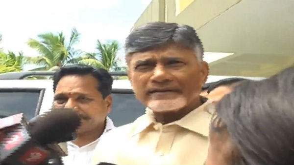 தடுத்து நிறுத்திய போலீஸ் 